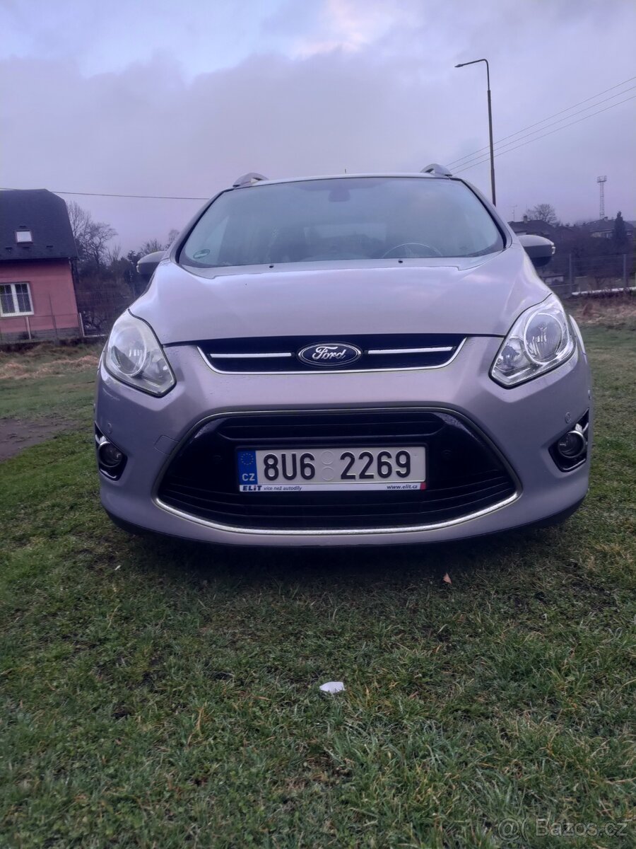 7 místný Ford grand c- max