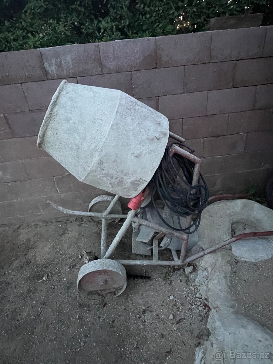 Míchačka na beton