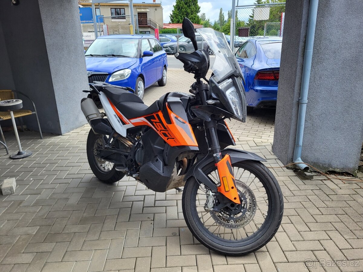 KTM 790 ADVENTURE - 22.700 km - nové v ČR - 2.majitel