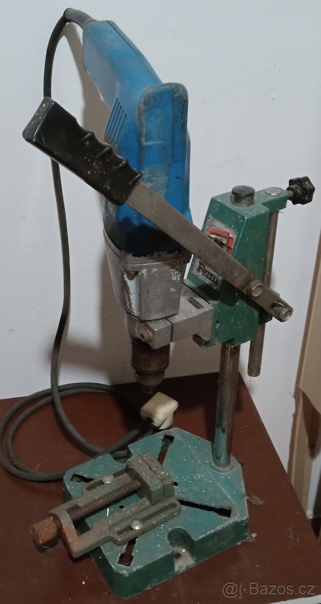 Vrtačka Narex se stojanem Narex