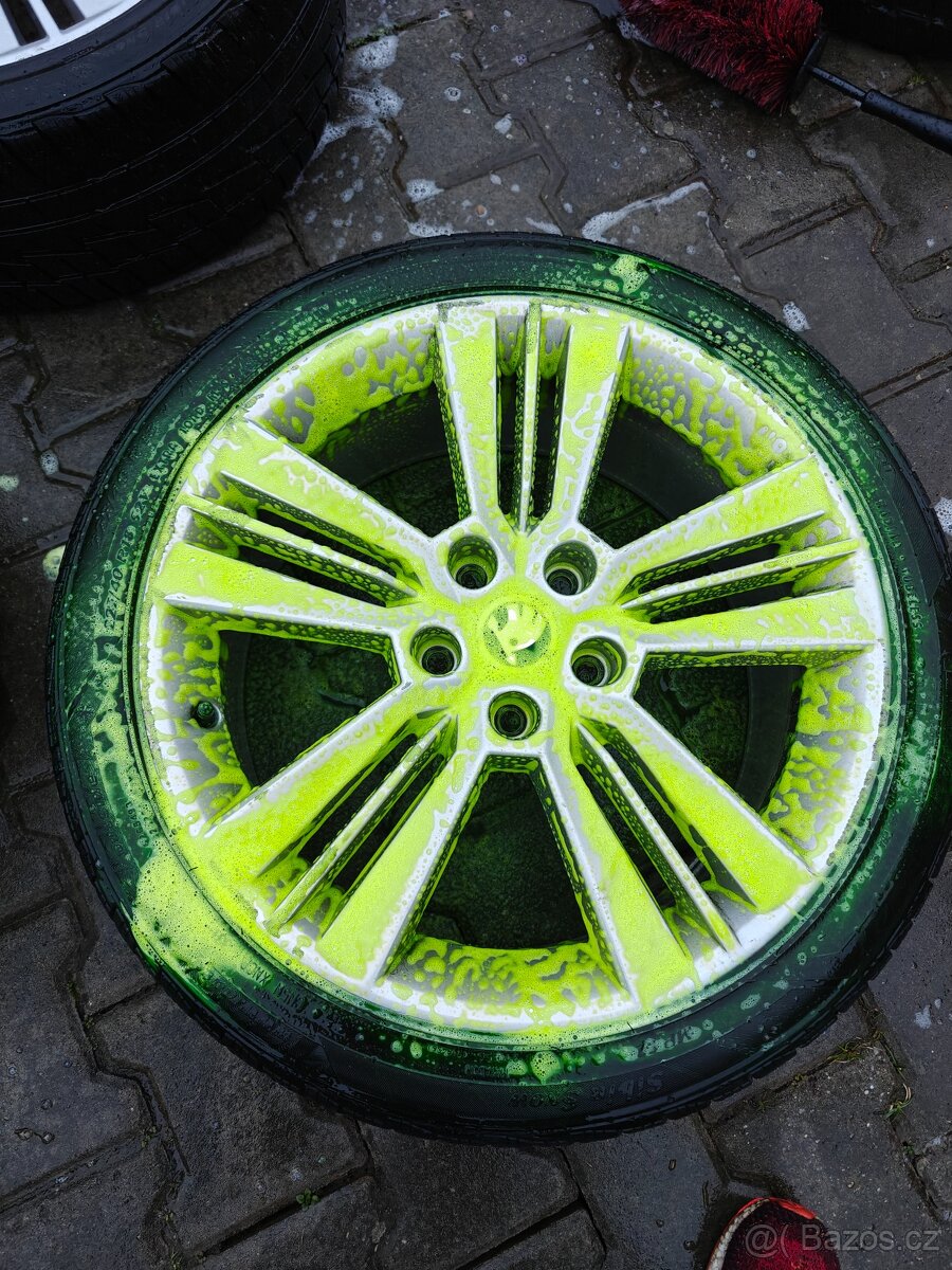 Škoda ZIMNÍ ALU R18 Pictoris