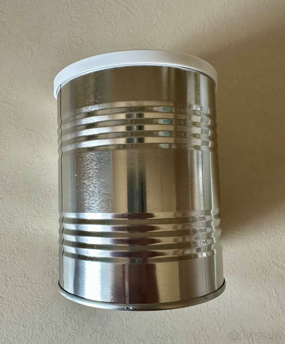 Plechovka s víčkem