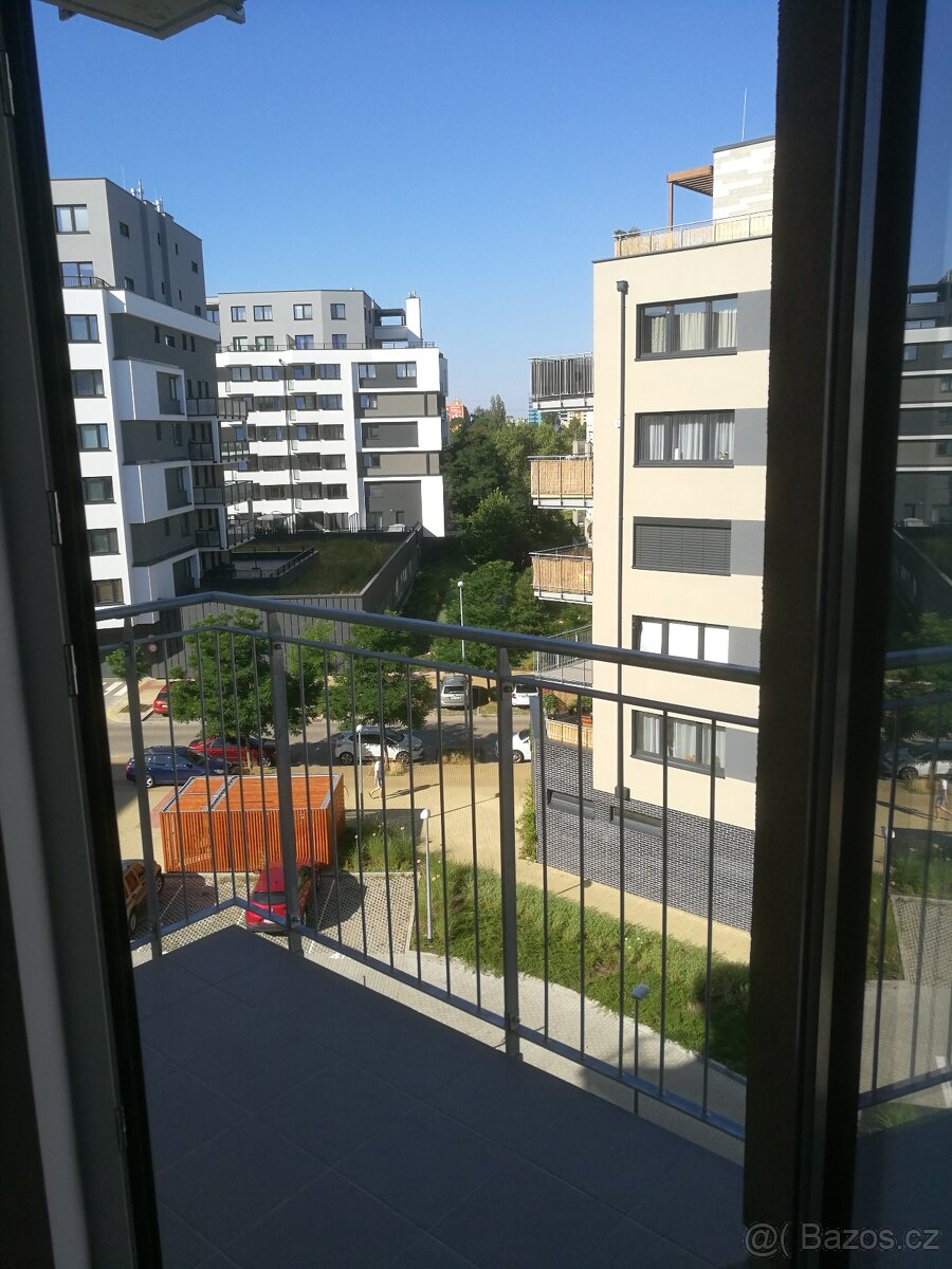 1+kk, sklep, garáž, metro