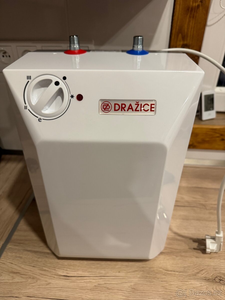 Beztlakovy ohřívač vody (bojler) 5,7 litrů