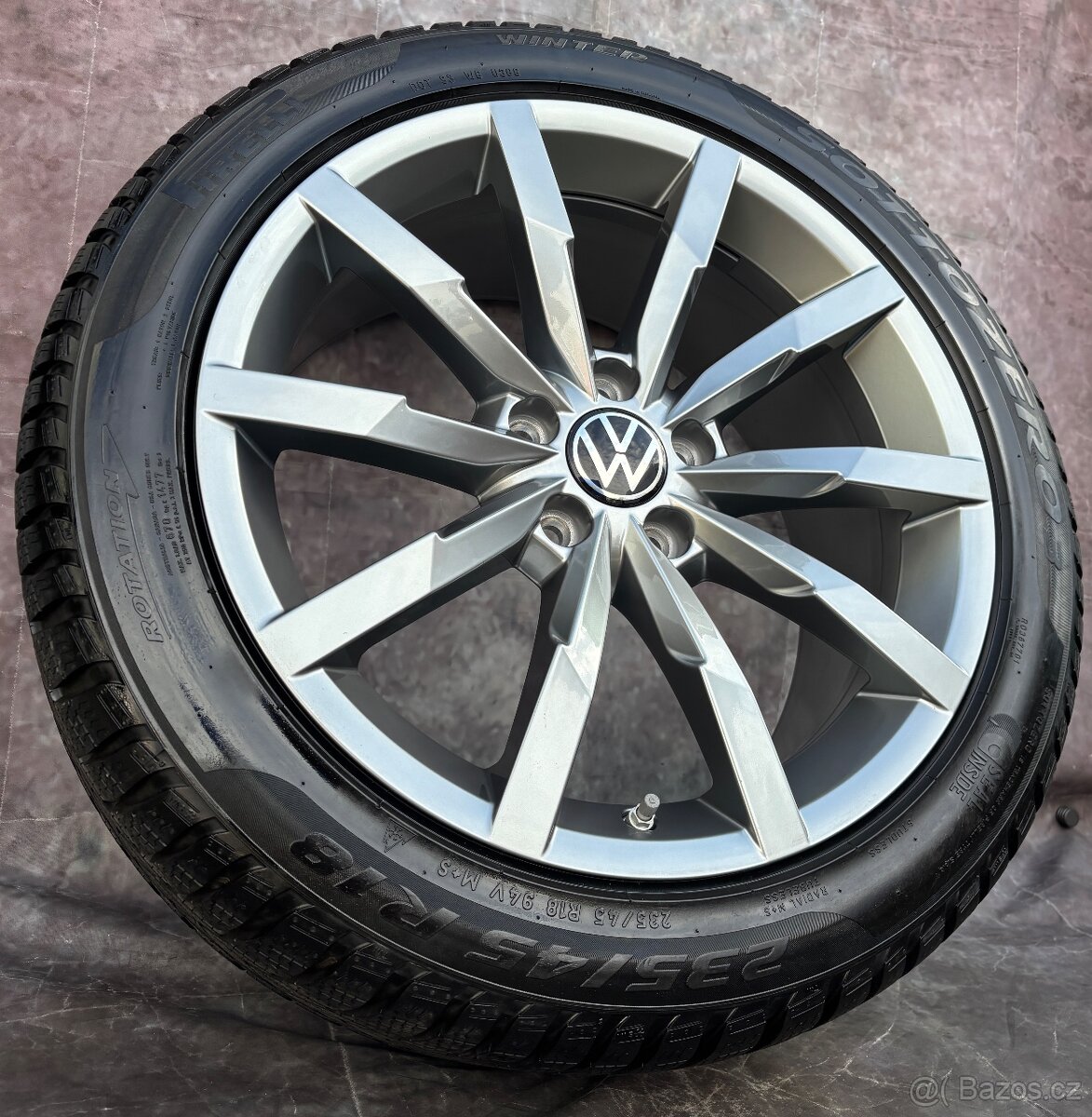 Originální Alu kola VW B8 235/45/18 TPMS