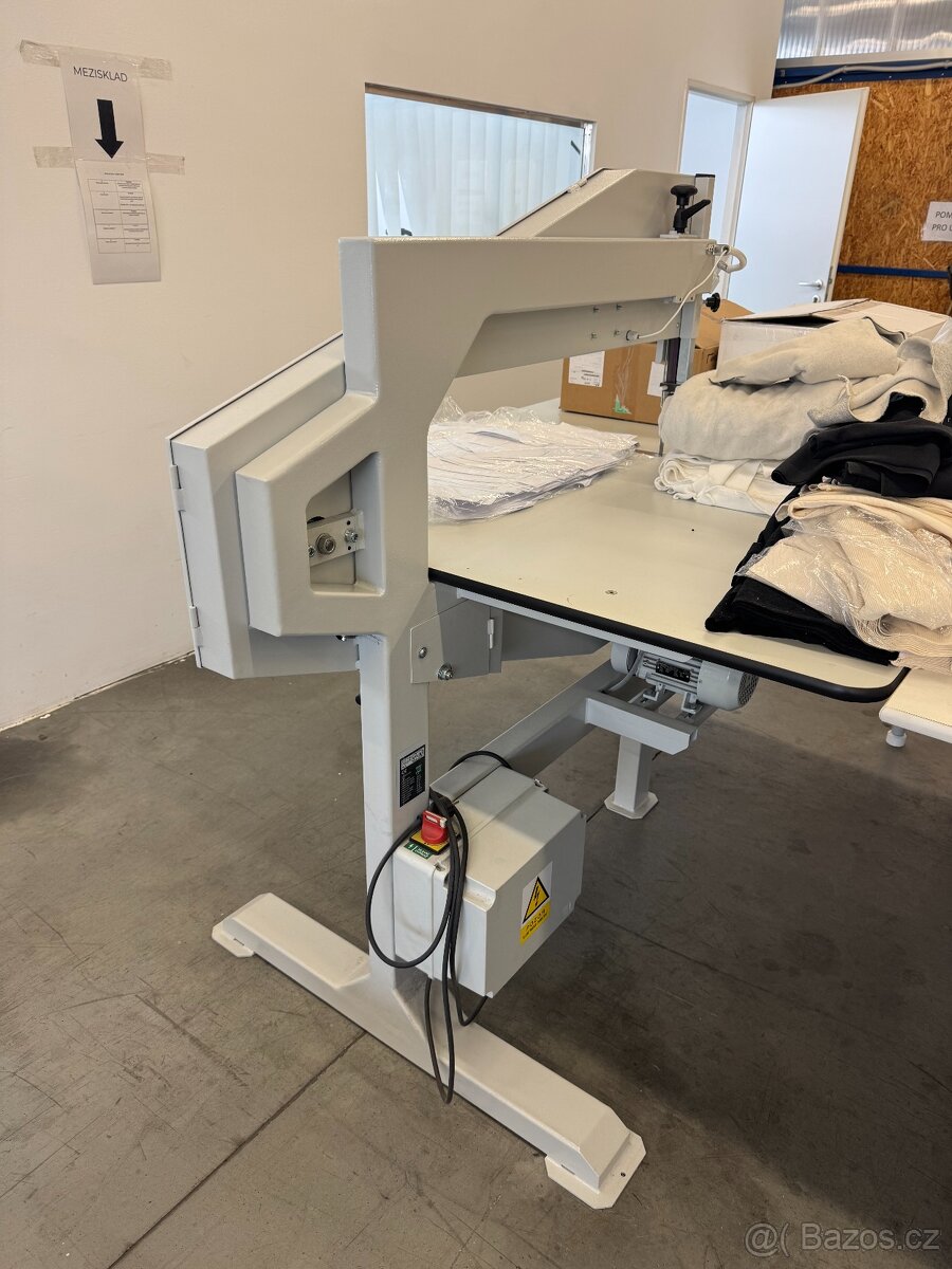 Šicí stroje a další vybavení - komplet i po kusech