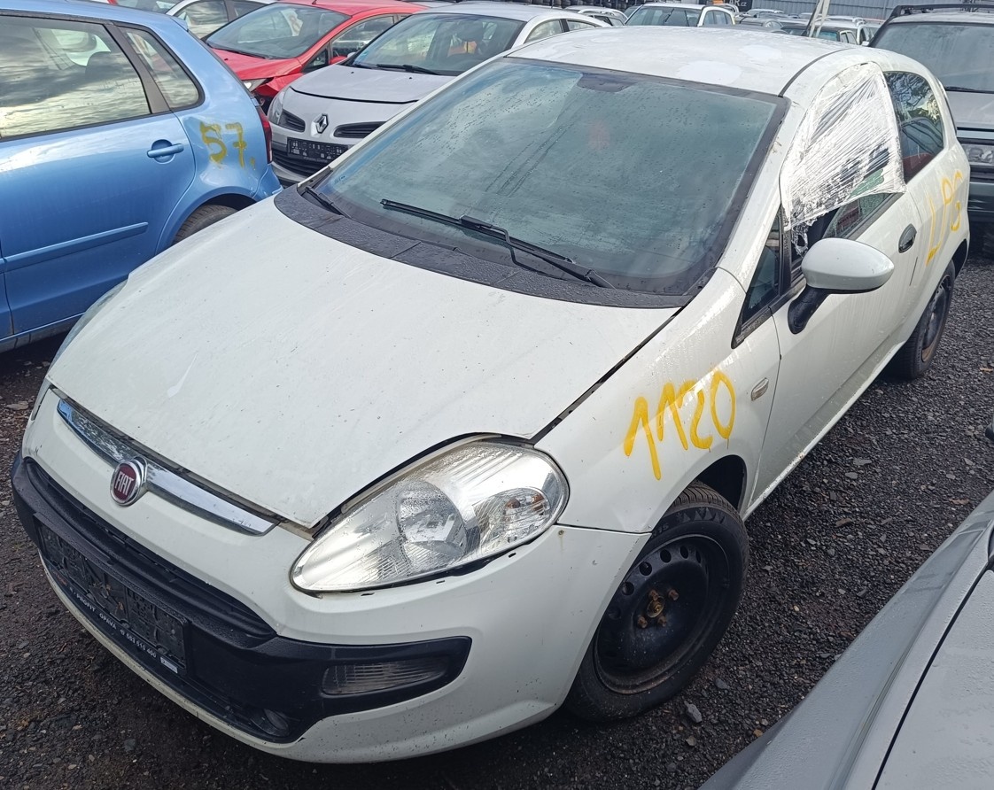 ND z Fiat Punto 1368.cm3 57.kw benzín r.v.2011 (K22)