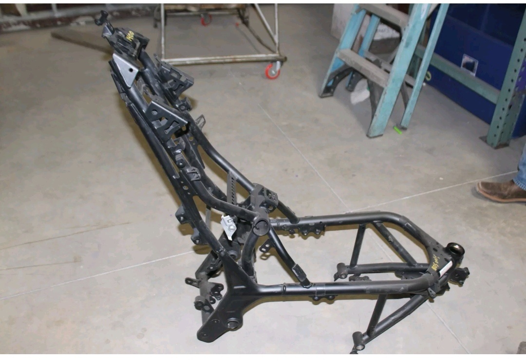 Koupím rám z Yamahy MT-03, kolem roku 2020