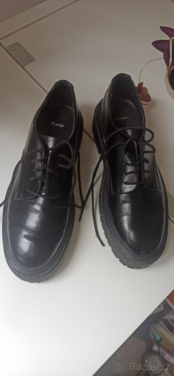 Dámské boty vel. 40 Baťa
