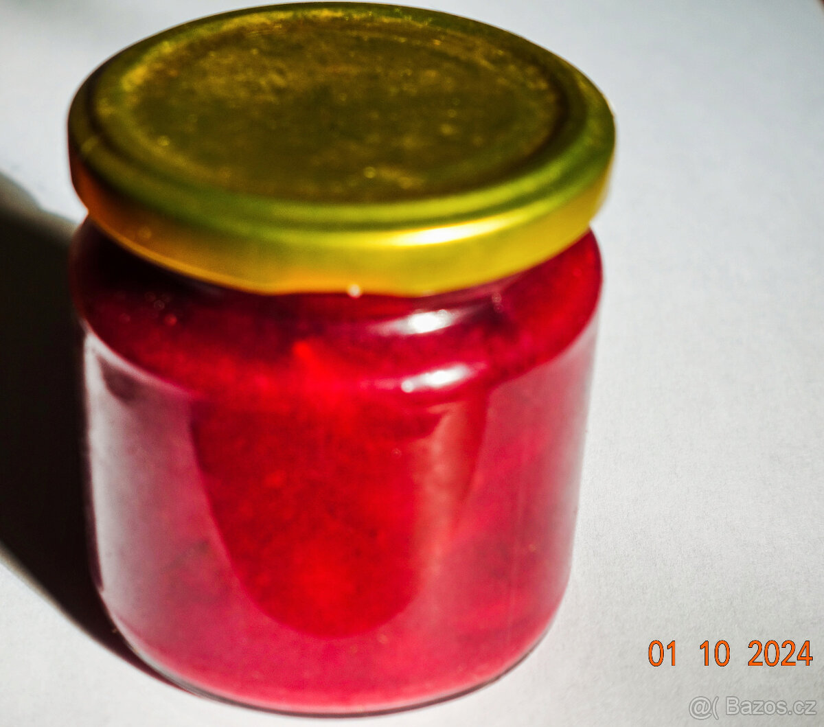 prodám sklenice zavařovací nebo na jogurty, med.