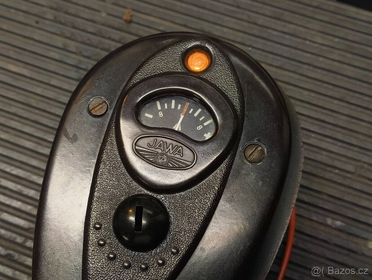 Spínací skříňka Jawa 250 pérák 11 350 18 Ogar 12 500 OHC