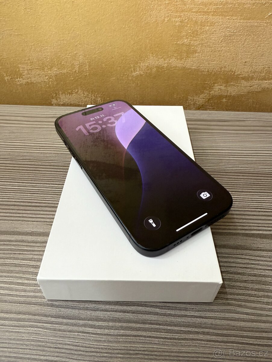 Apple iPhone 15 128GB black, baterie 100%