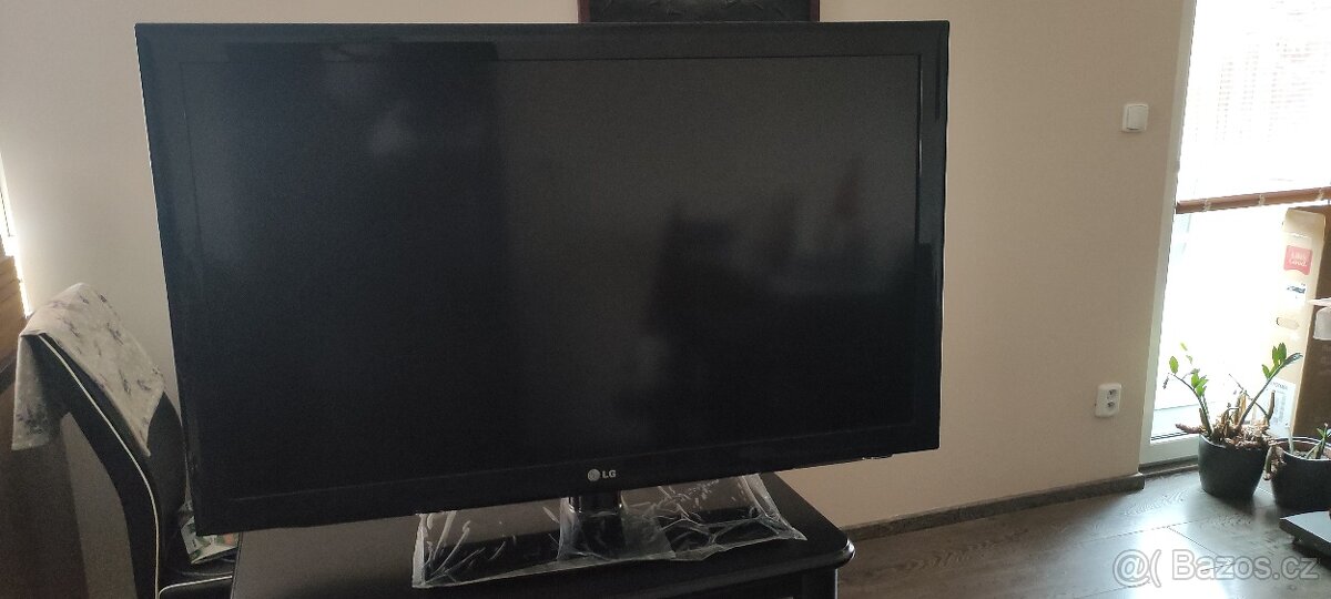 Televize LG 42LD465