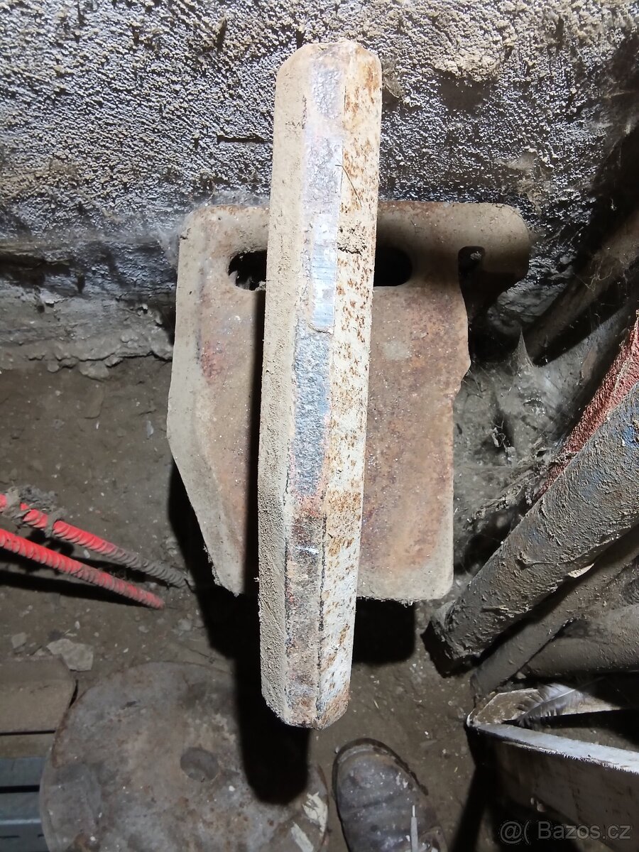 Prodám závaží na předek traktoru