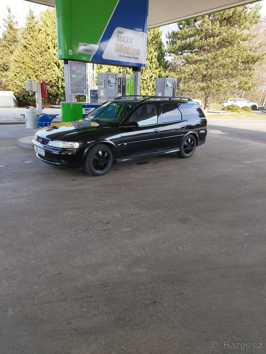 Vectra B edice 100