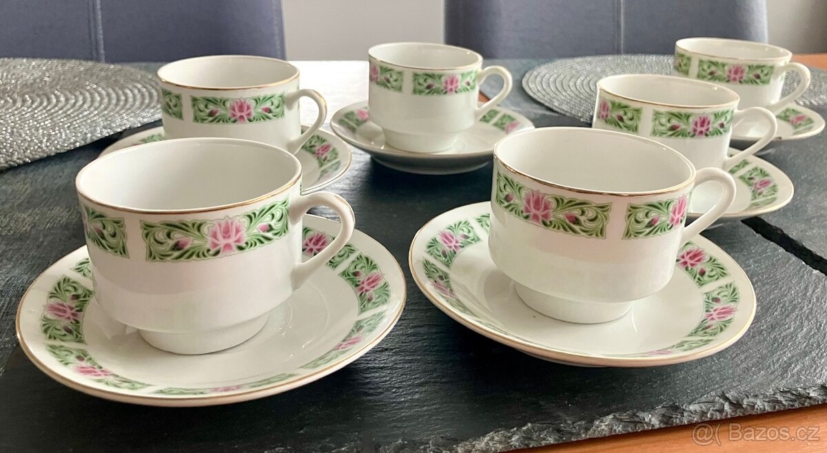 Čínský porcelán, sada hrnečků (11)