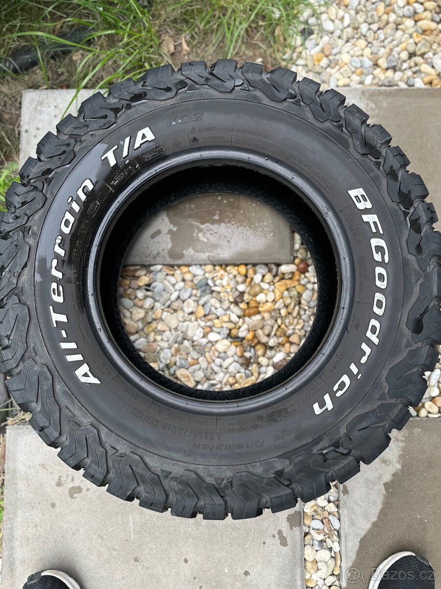 4x BFGoodrich ALL Terrain KO2 255/70 R16, 90% stav