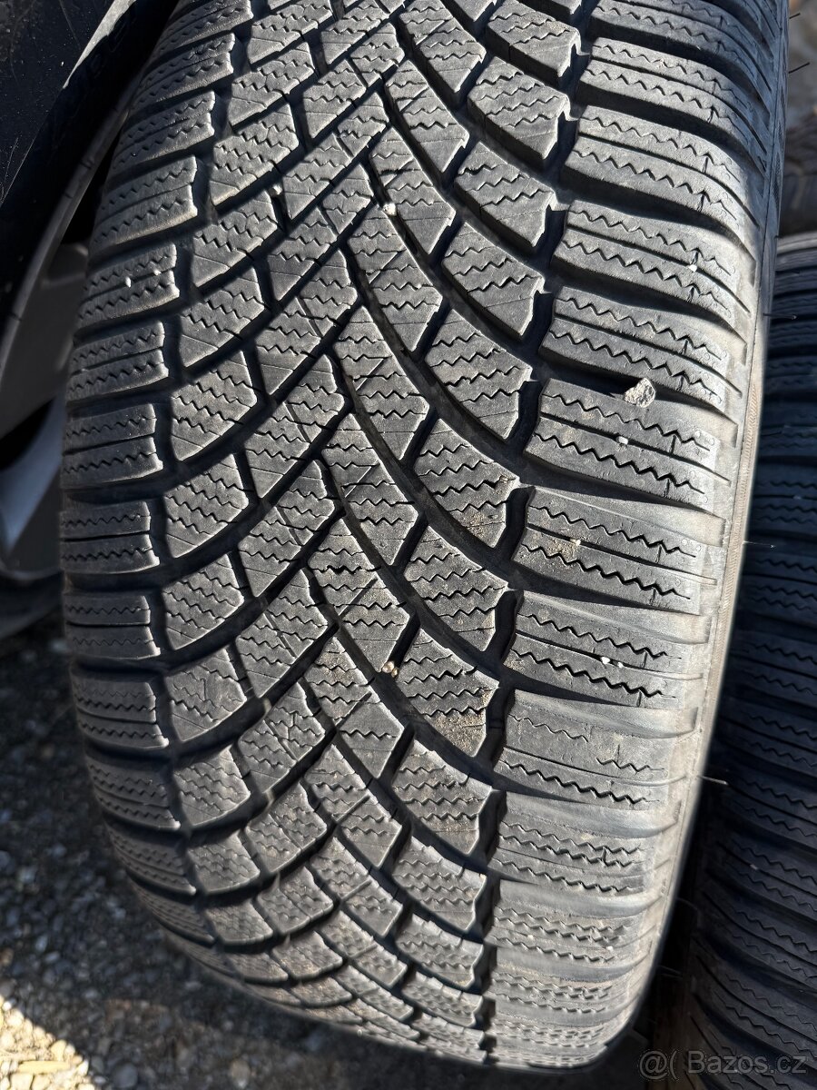 Zimní pneu bridgestone blizzak lm005 235/45/18