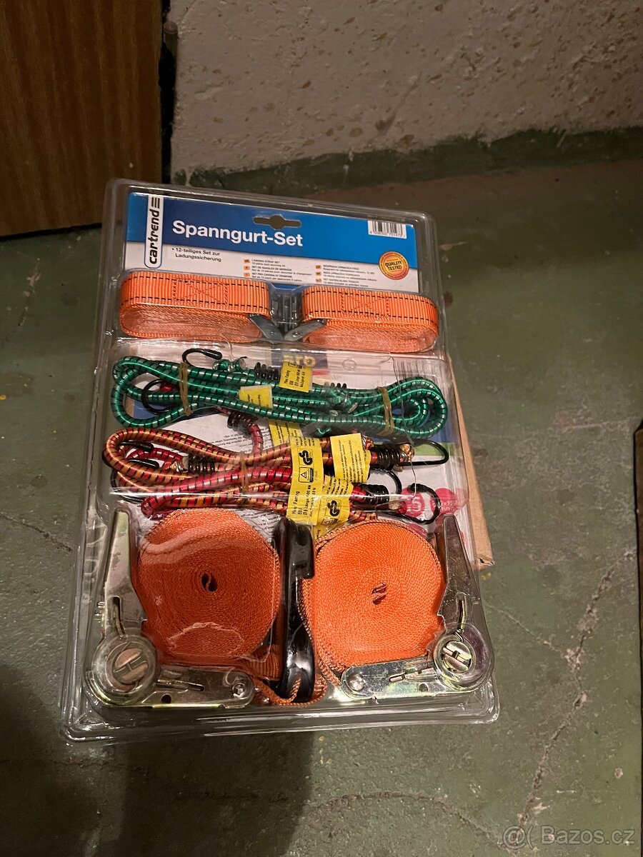 Sada upinacich popruhu