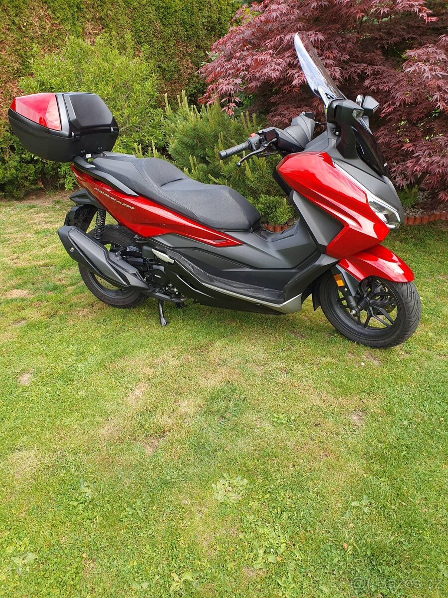 Honda Forza 350