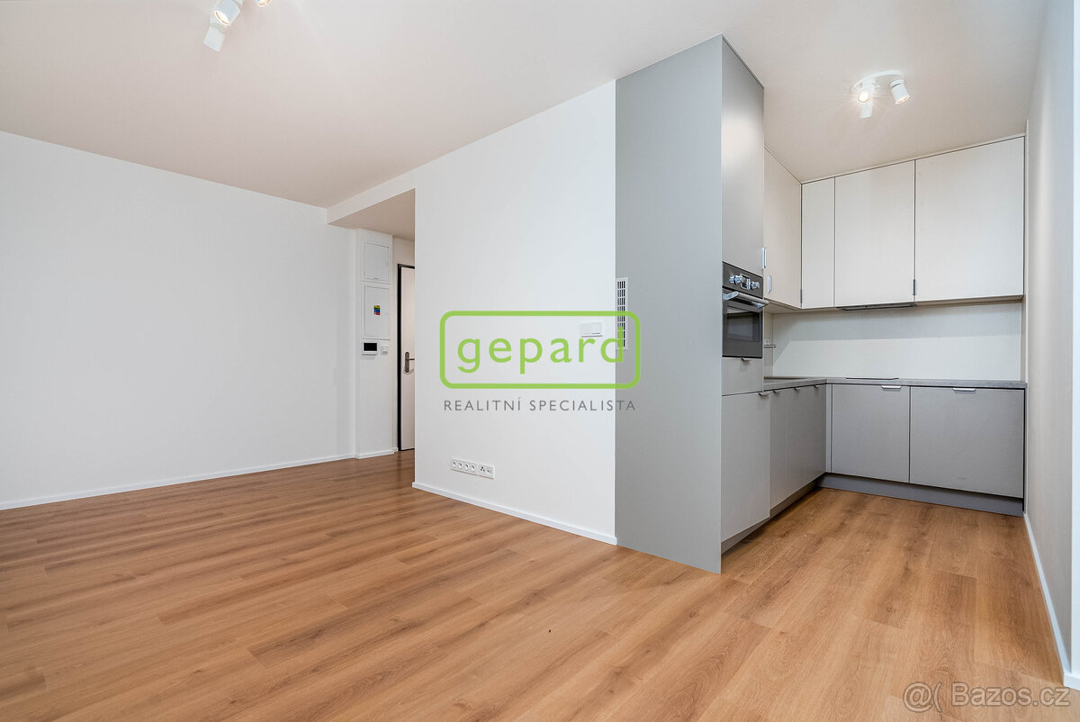 Prodej bytu 1+kk, 30 m2 Praha 8-Kobylisy