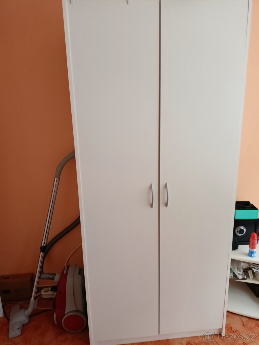 Dvoudveřová šatní skříň 2 ks