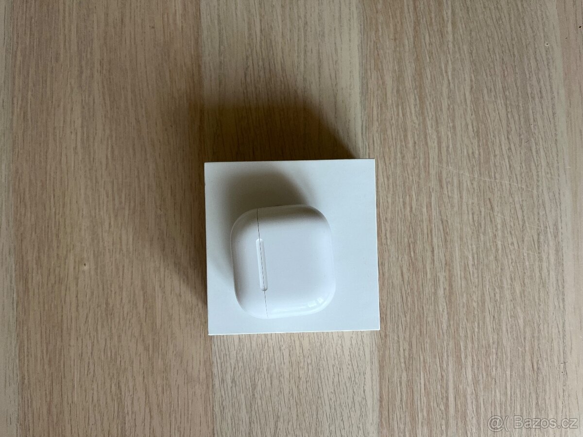 Apple AirPods 4