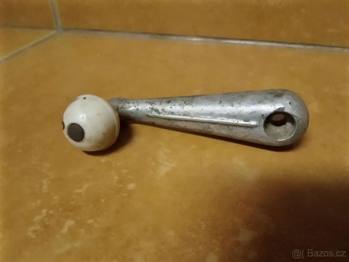 klika na autoveterána