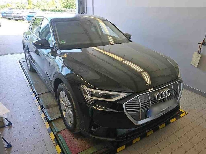 Audi e-tron 50 quattro