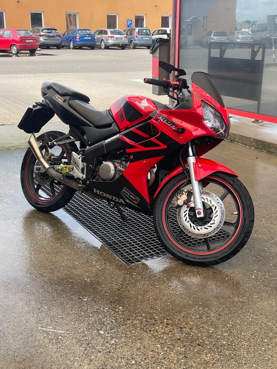 Honda cbr 125r 2004
