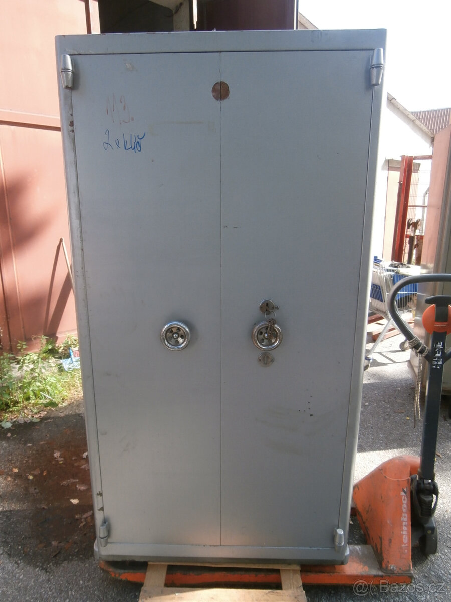 Trezor KOVONA - klika dveří náhradní díl za 500 kč