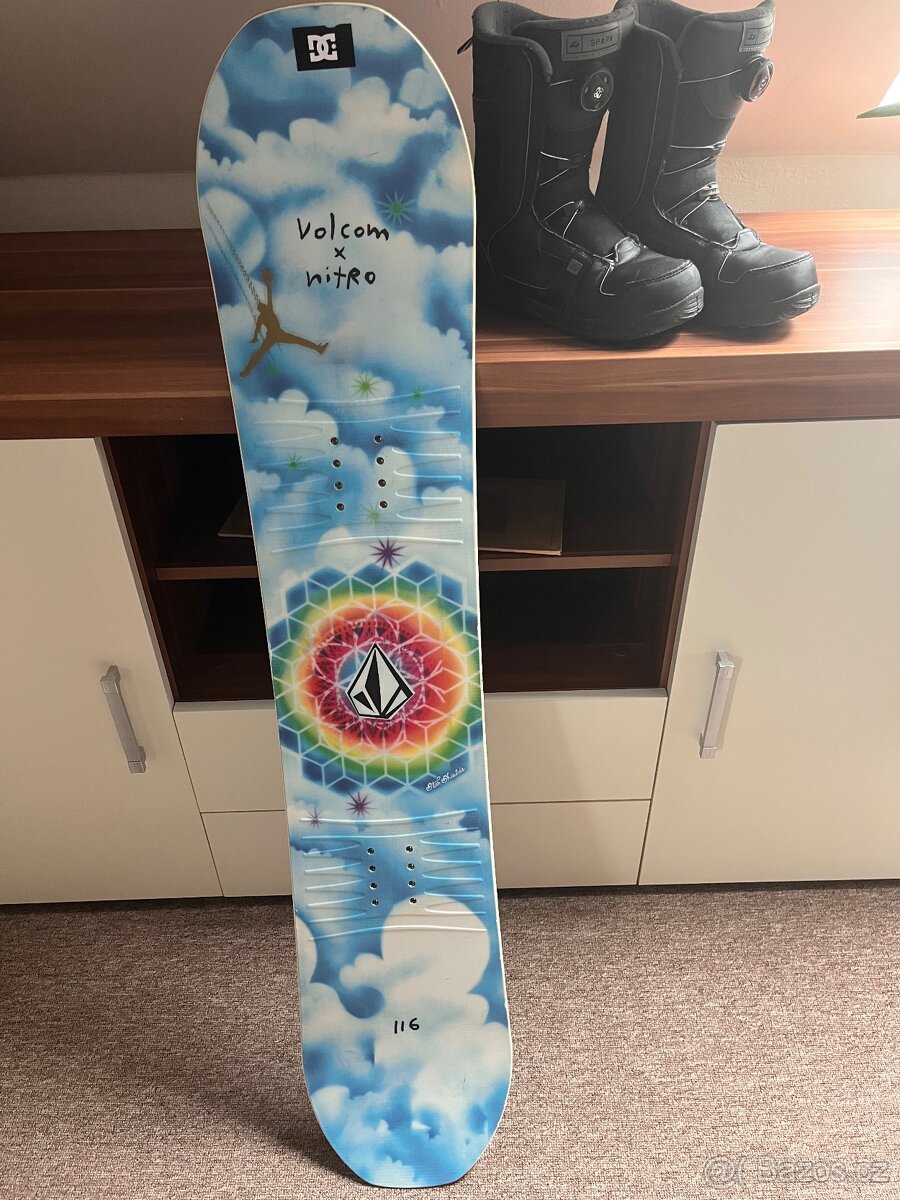 Snowboard Nitro ripper Volcom 116 + boty Ride Spark 35,5