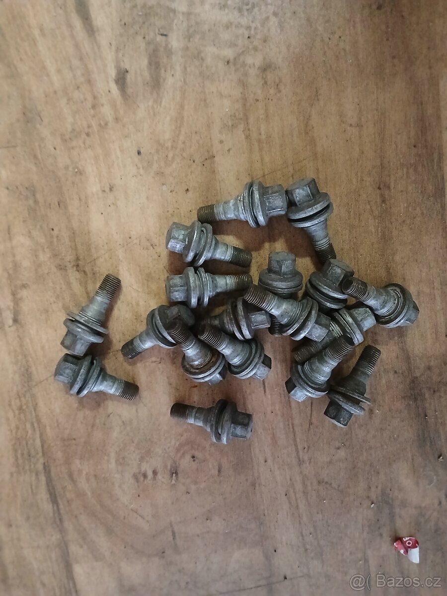 Srouby na orig.Alu kola Peugeot,Citroen