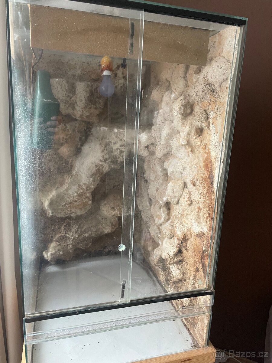 Terarium 70x55x100 + vybavení