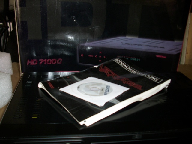 VINTAGE HD SATELITNI PRIJIMAC HD 7100C