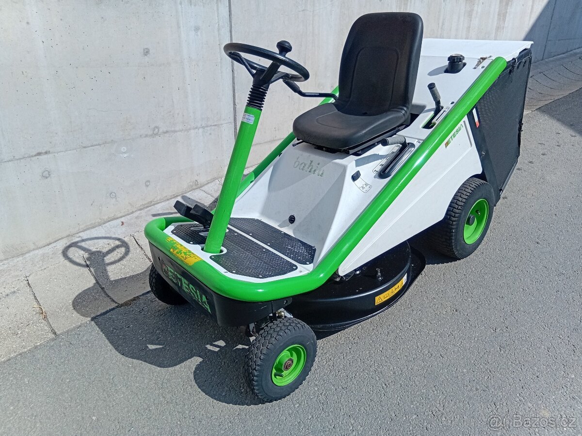Prodám zahradní traktor Etesia Bahia MHHE Hydro
