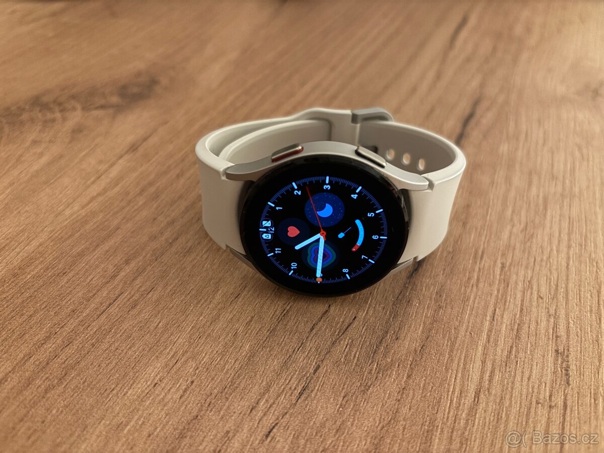 Samsung Galaxy Watch 4 40 bile