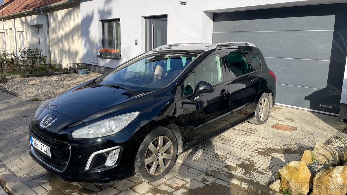 Peugeot 308 SW, 1.6 HDI, 7 míst, top výbava