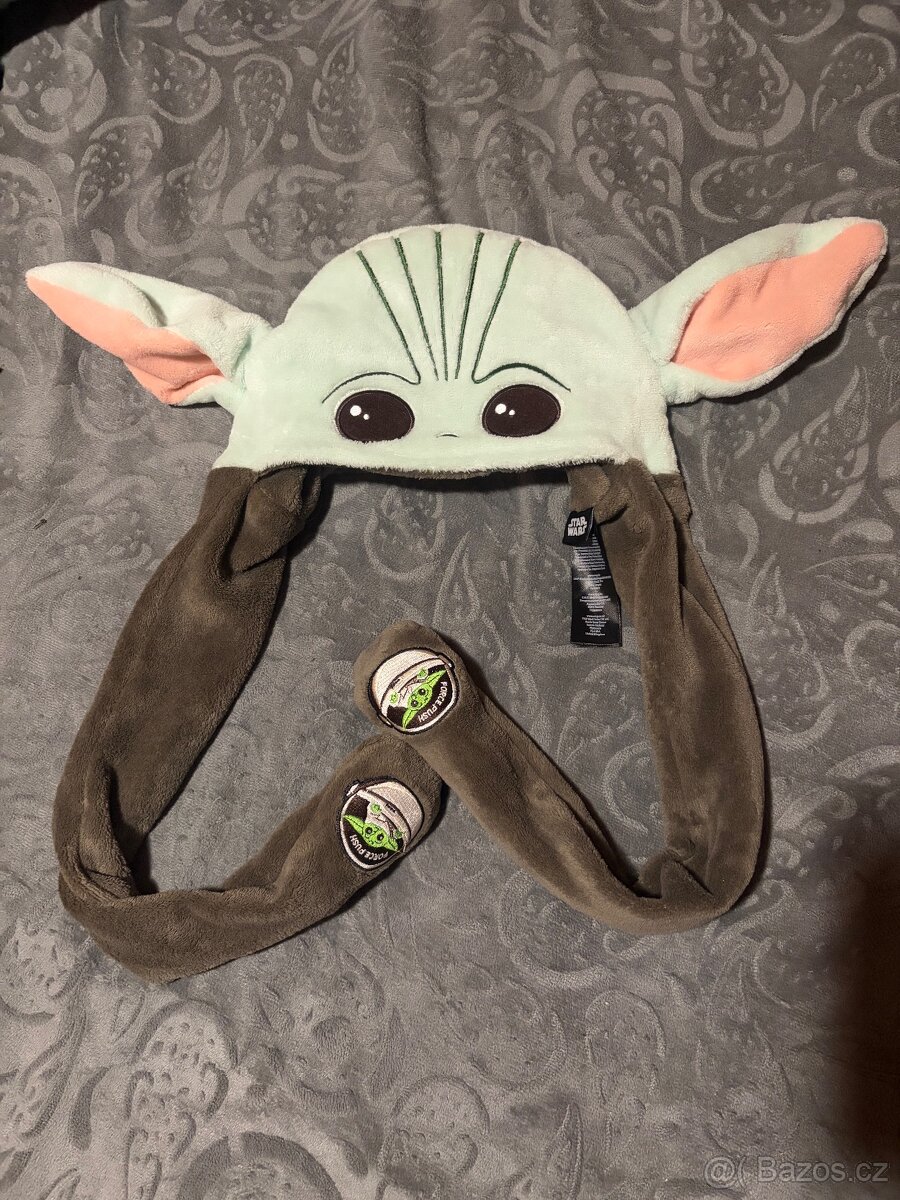 Čepice zimní Baby Yoda hýbací uši