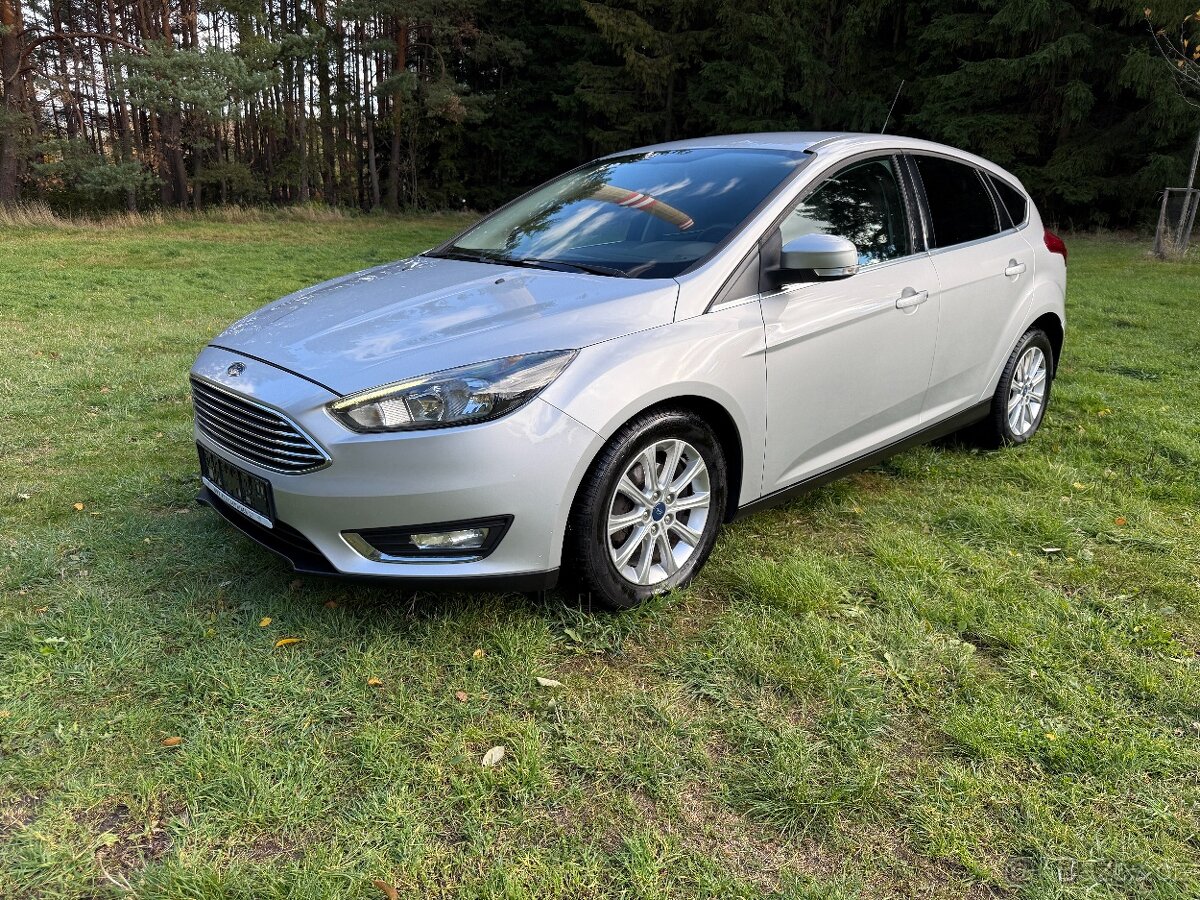 2017 Ford Focus TITANIUM po rozvodech