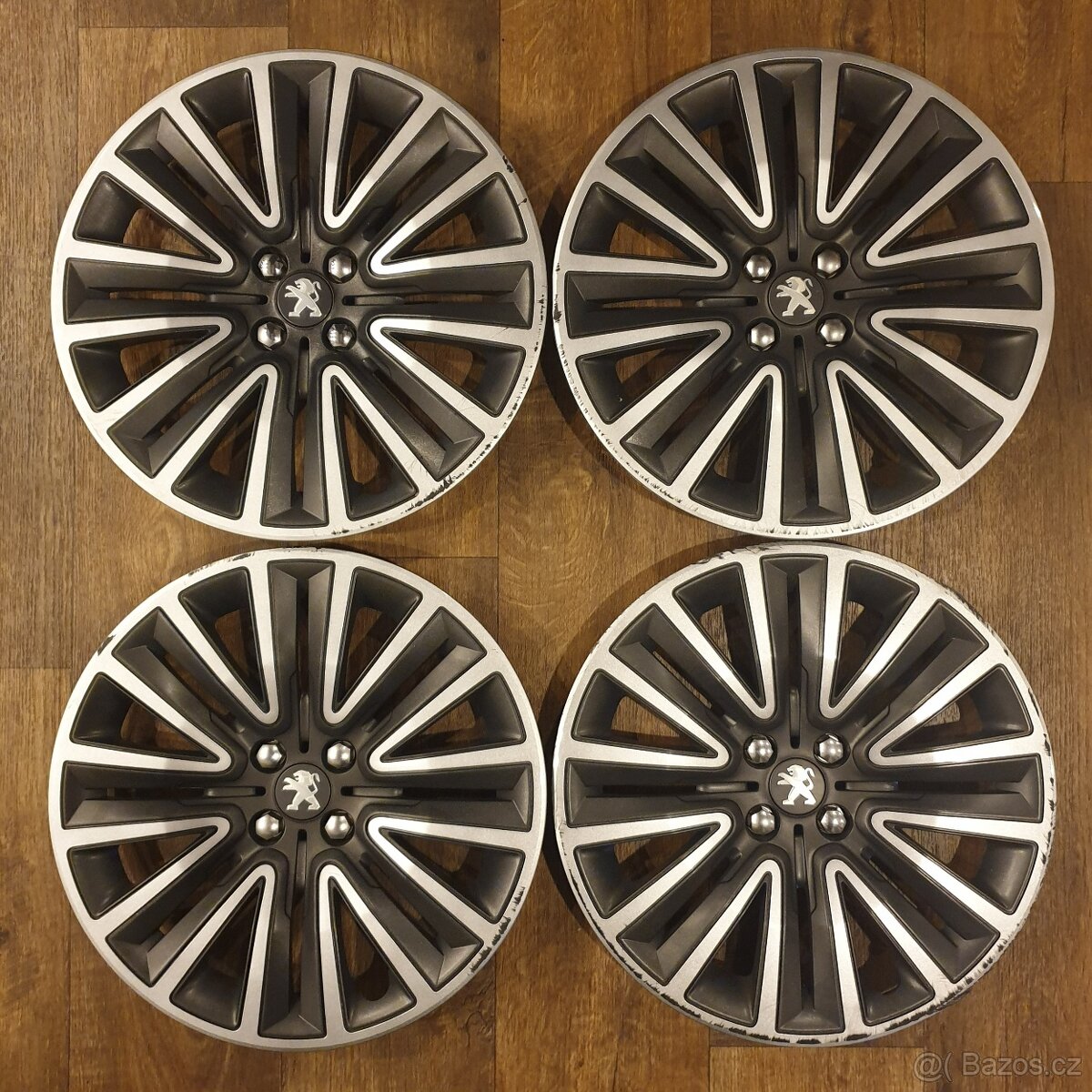 Prodám kryty kol Peugeot r16 B1103