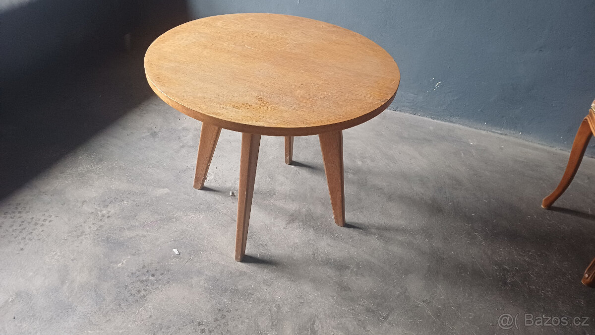 konferenční stolek- retro