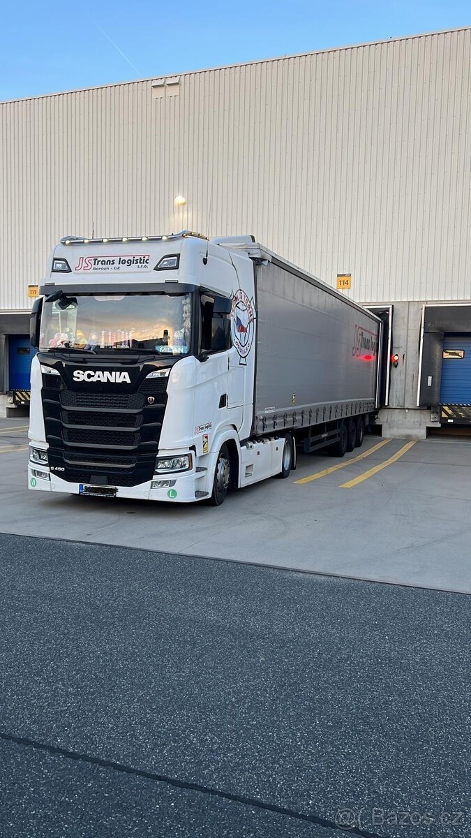 JS TRANS LOGISTIC S.R.O.přijme řidiče sk C+E