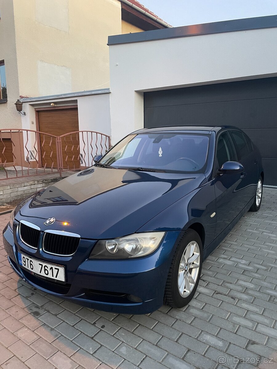 BMW E90 318i