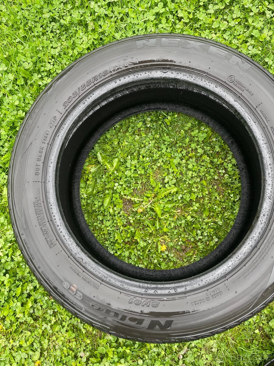Sada letní pneu Nexen a Dunlop R16 205/55