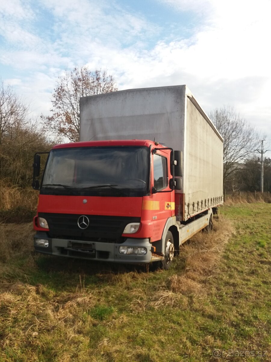 mercedes atego 818