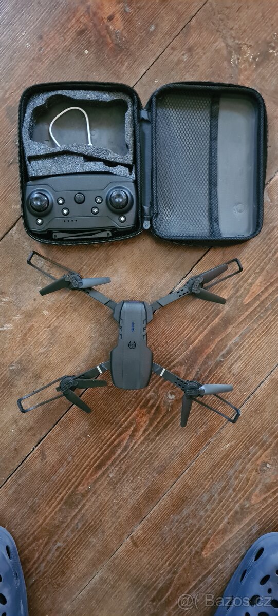Prodam dron E99 nova
