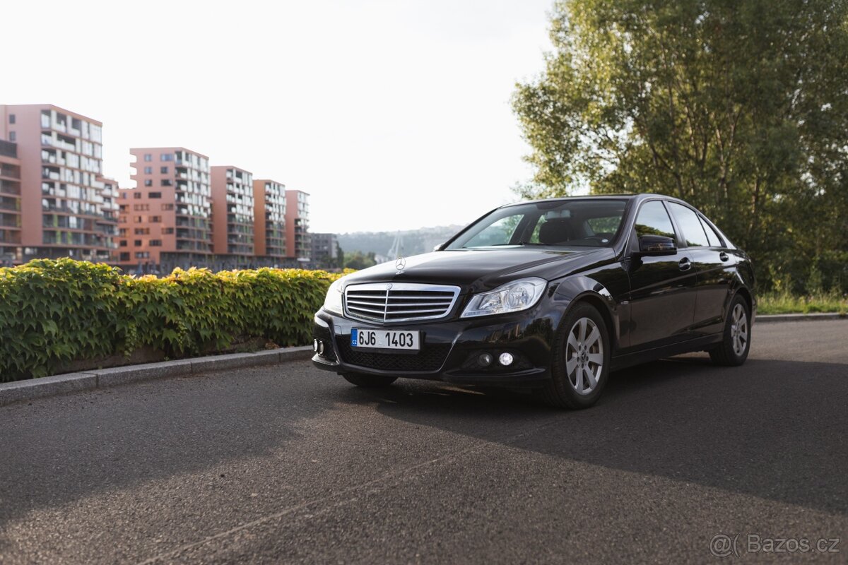 Mercedes-Benz C180 BlueEFFICIENCY 2012