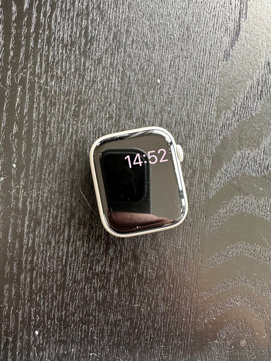 Apple watch series 8