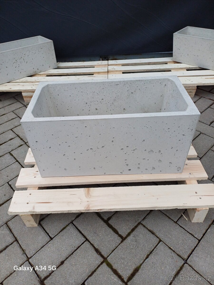 Betonový květináč #1, 60x30x30